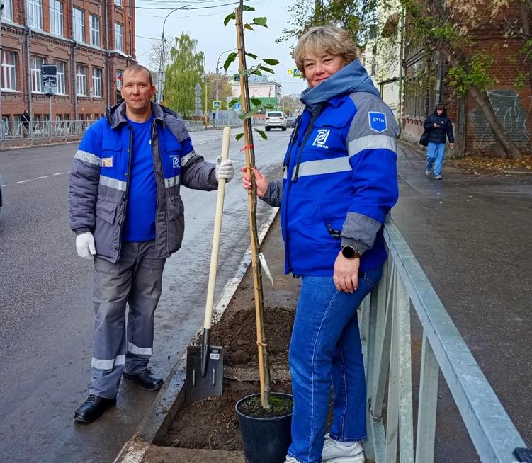Работники «Рязаньгоргаз» внесли свой вклад в озеленение Рязани